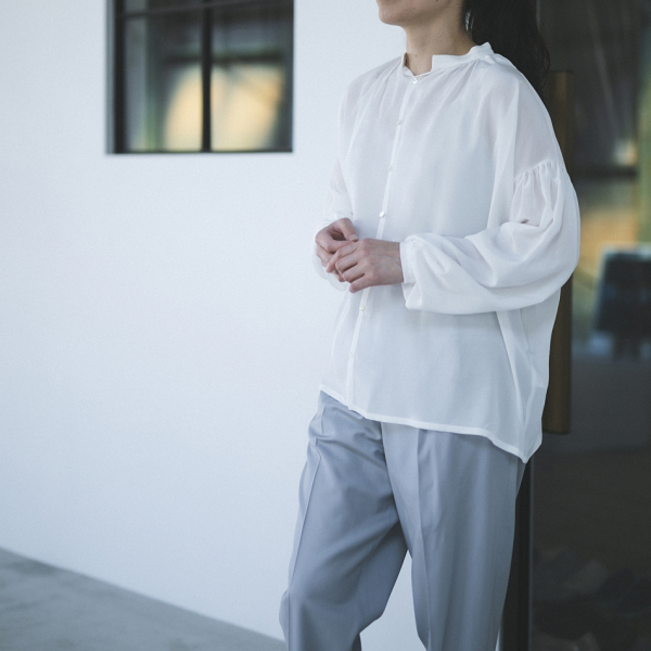 humoresque gather blouse white - STROLL（ストロール）